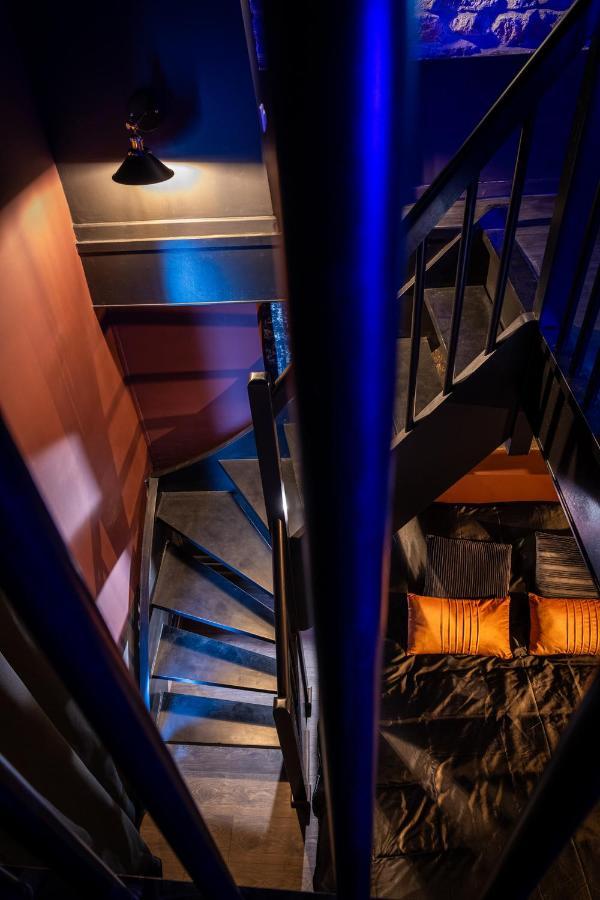 Cherie Cherry - Romantic And Bdsm House Briey Exteriér fotografie