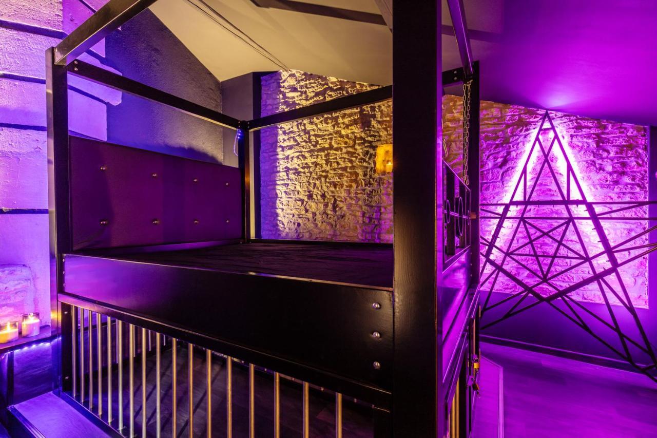Cherie Cherry - Romantic And Bdsm House Briey Exteriér fotografie